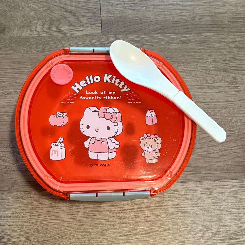 NWT Hello Kitty Bento Box
